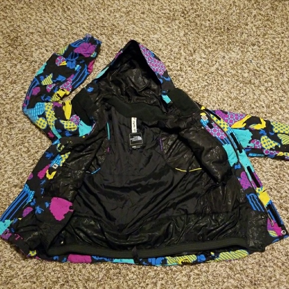 Snow Jacket - Picture 2 of 3
